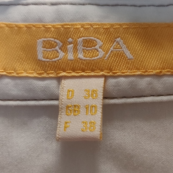 BIBA (Germany) White Formal Shirt with Floral print and beads decoration - Picture 7 of 9